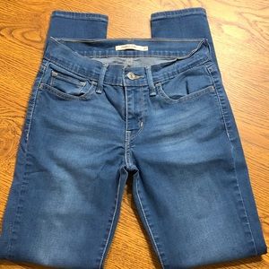 Levi’s Jeans. 710 Super Skinny. Size 27